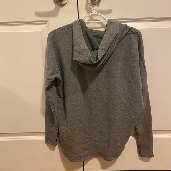 Athletic thin hoodie - Picture 3 of 4